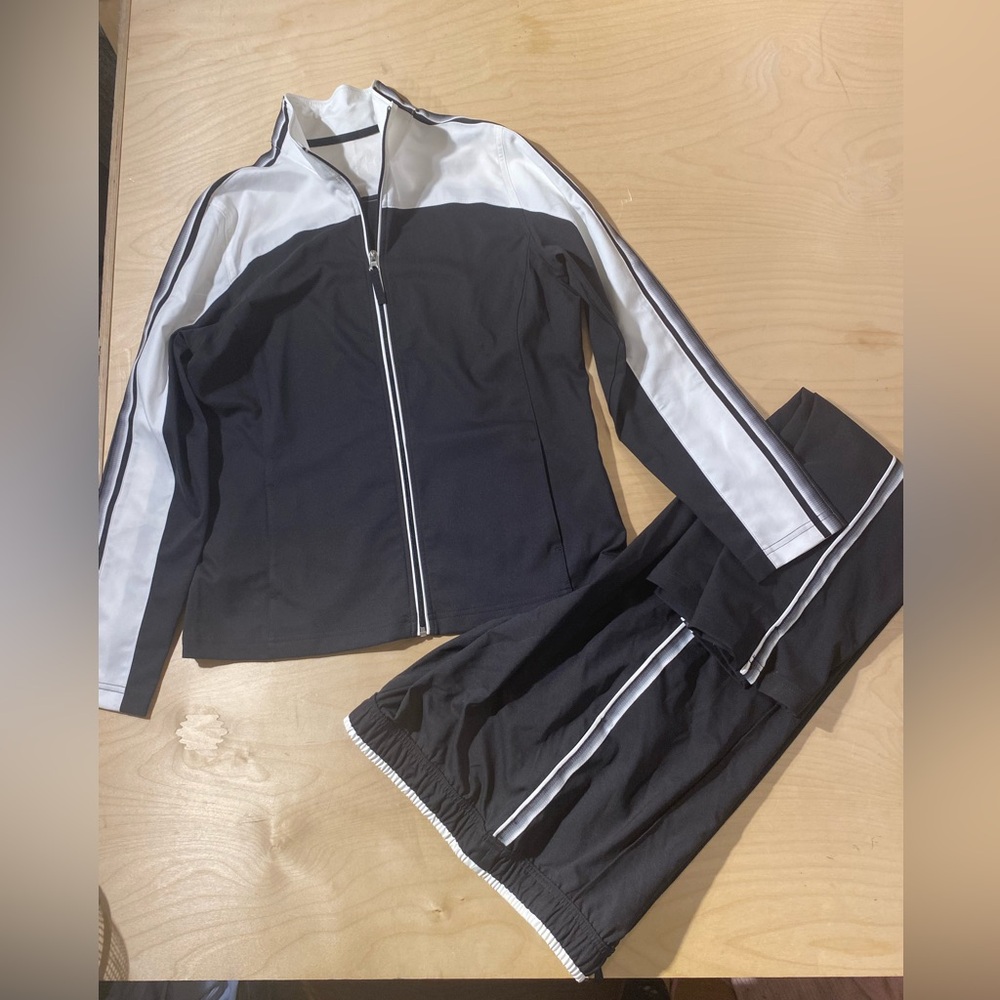 Made for Life Monochrome Activewear Set Top Medium Bottom PM (QT) - Picture 5 of 12